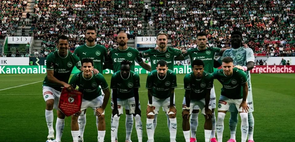Команда FC St. Gallen перед матчем
