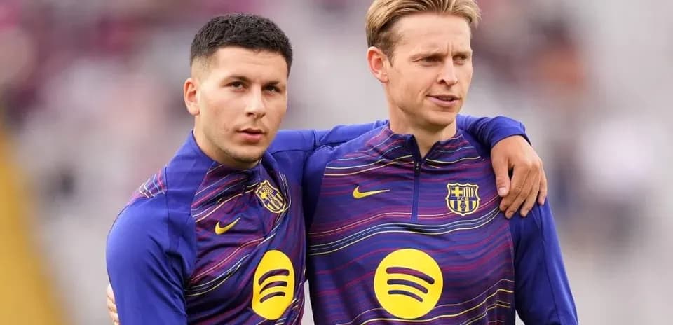 Два игрока FC Barcelona в тренировочной форме