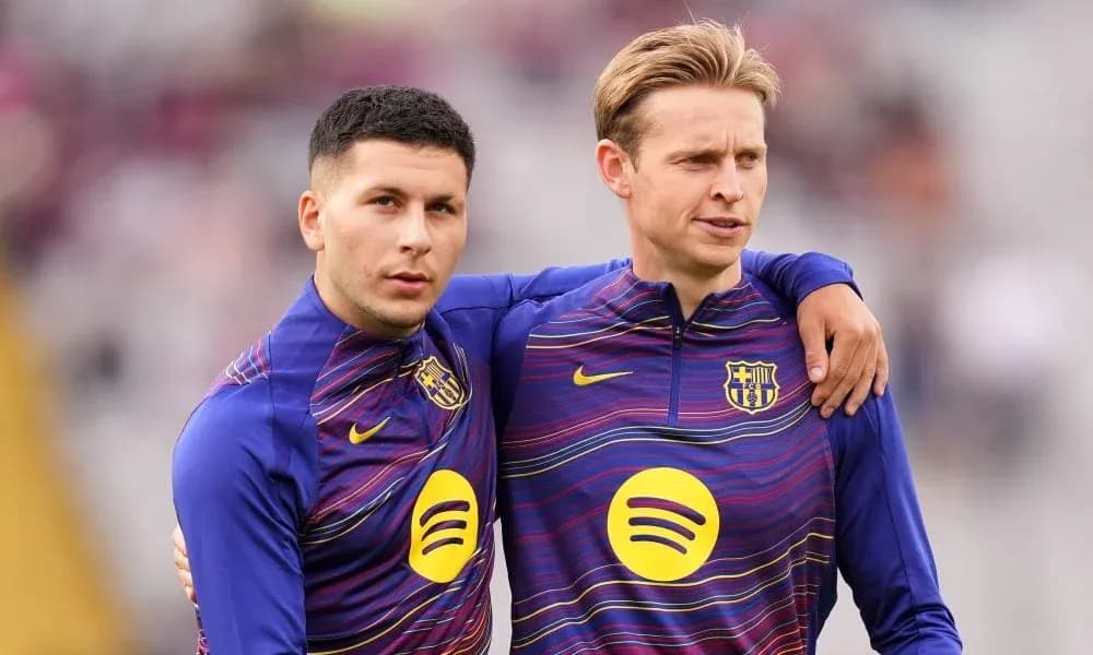 Два игрока FC Barcelona в тренировочной форме