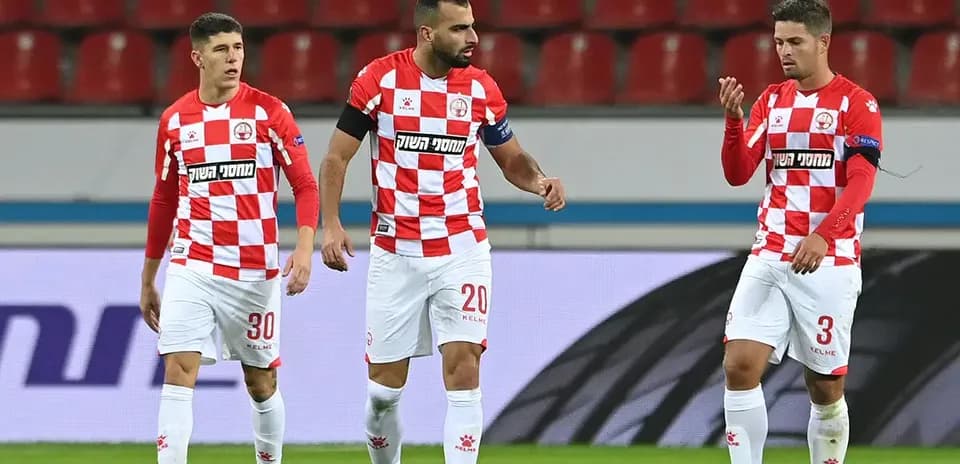 Игроки Хапоэля Беэр-Шева на поле