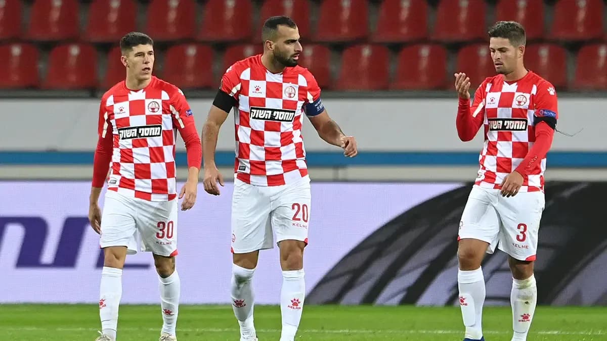 Игроки Хапоэля Беэр-Шева на поле