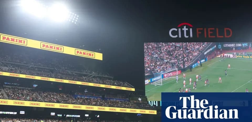 Стадион Citi Field во время матча женского футбола