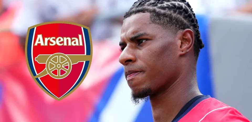 Игрок Arsenal на стадионе перед матчем