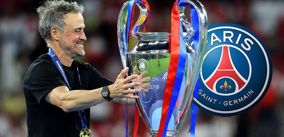 Тренер с трофеем Лиги чемпионов UEFA