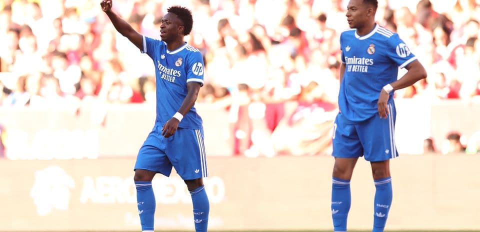 Игроки Реала во время матча с Севильей